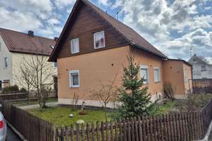 Freistehendes EFH für eine große Familie mit Garten und guter Verkehrsanbindung – Die vollständige Adresse der Immobilie erhältst du vom Anbieter., 93142 Maxhütte-Haidhof – Vorschaubild 2