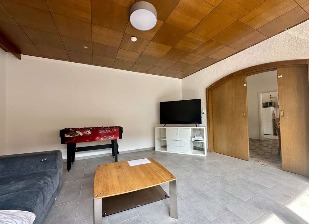 Immobilie in Leiblfing - 2.242 m² mit 4 Hallen und ein großes EFH und Büro-Top Rendite-
Monteurzimmer Vermietung möglich - Bild 9