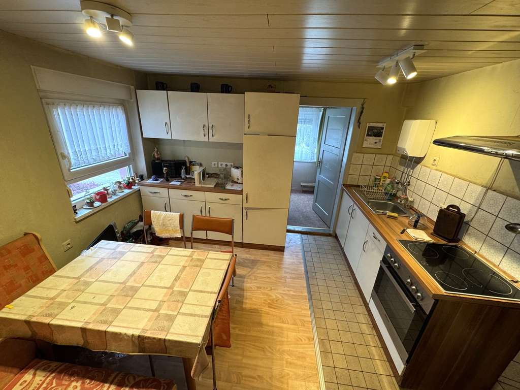 Immobilie in Neschwitz - Njeswačidło - Kleines Haus mit kleinem Hof auf großem Grundstück sucht Familie - Bild 4