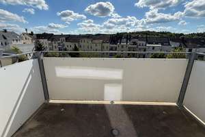 Toller Balkon an der Küche - EBK - Tageslichtbad mit Badewanne – Frankenberger Straße 202, 9131 Ebersdorf, Chemnitz – Vorschaubild 3