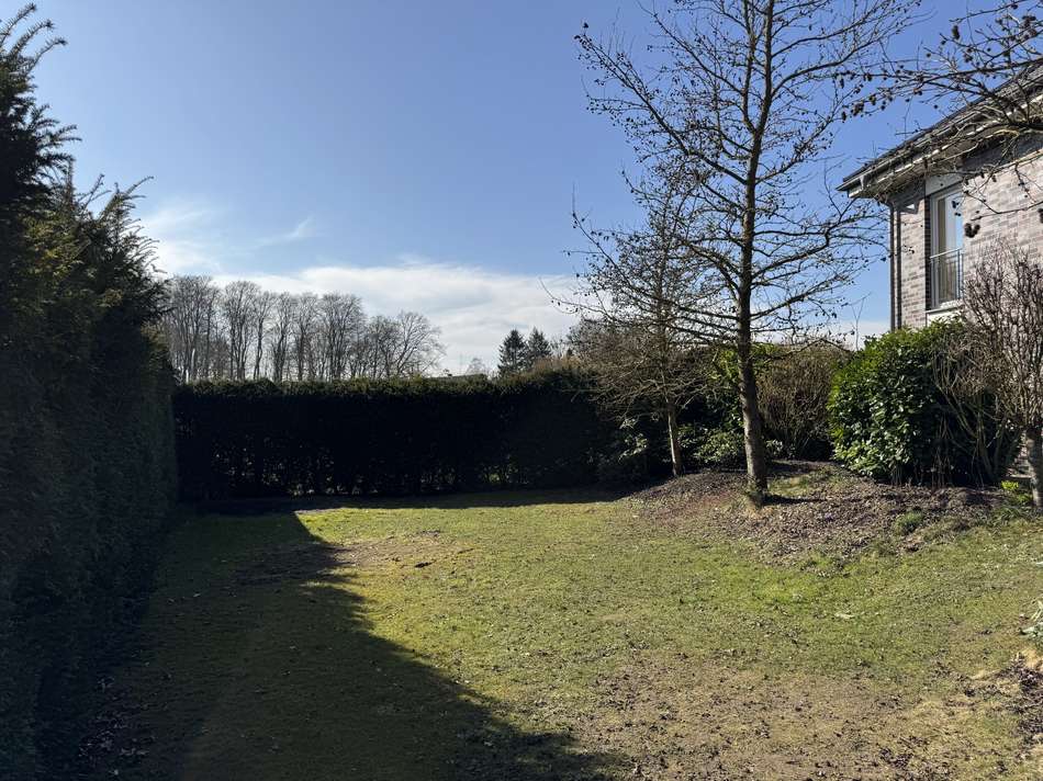 Garten & Terrasse (seitlich)