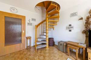 Seltene Gelegenheit: Großzügige Maisonettewohnung mit Gartenanteil und Einzelgarage – Die vollständige Adresse der Immobilie erhältst du vom Anbieter., 81549 Südgiesing, München – Vorschaubild 12