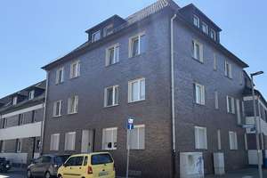 Gemütliche 2,5-Zimmer-DG-Wohnung im Schladviertel!