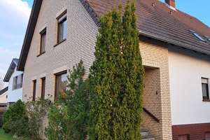 Solides 2 Familienhaus mit großem Garten in zentraler Lage – Die vollständige Adresse der Immobilie erhältst du vom Anbieter., 32549 Bad Oeynhausen – Vorschaubild 1