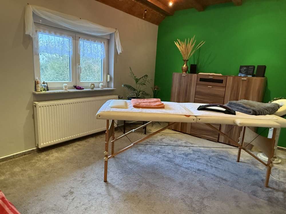 Immobilie in Ratzert - Großzügiges Einfamilienhaus mit Doppelgarage und Garten in Woldert! - Bild 11