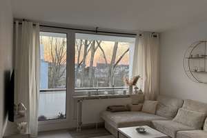 Helle 2-Zimmer Wohnung im 3. OG mit Balkon in Düsseldorf-Eller