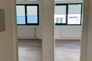 Lichtdurchflutete 3-Zimmer Wohnung 2.OG
im Dellviertel von Duisburg CITY – Salvatorweg 22, 47051 Dellviertel, Duisburg – Vorschaubild 11