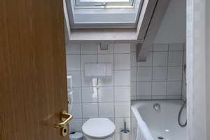 Helle 3,5 Zimmer-Maisonettewohnung mit 2 Balkonen und TG-Stellplatz, fußläufig vom Eichenhain – Die vollständige Adresse der Immobilie erhältst du vom Anbieter., 70619 Sillenbuch (Ortsteil), Stuttgart – Vorschaubild 9