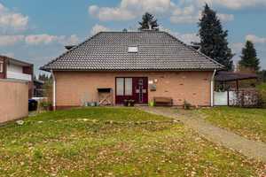 Familienfreundliches EFH: 4 Schlafzimmer mit schönen Garten einer überdachte Terrasse & Garage – Stade (Kreis) – Vorschaubild 1