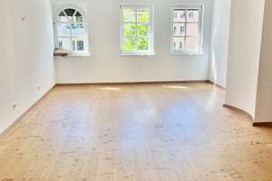 DIREKT AN DER BURG: Charmante sehr große 1-Zimmer-Wohnung mit EBK in Toplage!! – Ölberg 19, 90403 Altstadt, St. Sebald, Nürnberg – Vorschaubild 2