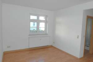 Kleine, hübsche 2-Zimmer-Wohnung mit offener Küche, Laminatboden und Bad mit Dusche – Döbelner Straße 39, 1683 Nossen – Vorschaubild 6