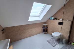 „Moderne 2,-Zimmer-Dachgeschosswohnung mit Klimaanlage - 61,44m² in Neuried – 5% Rendite