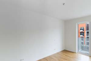 Schön geschnitten 2 Zimmer Wohnung mit Balkon & EBK in Berlin Mitte – Hedwig-Porschütz-Straße 28, 10557 Moabit, Berlin – Vorschaubild 1