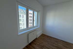Frisch sanierte, bezugsfreie 3-Zimmer-Wohnung mit Eichenparkett in ruhiger Lage Prenzlauer Berg – Sültstraße 60, 10409 Prenzlauer Berg, Berlin – Vorschaubild 6