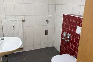Wohnen mit Charakter: 2-Zimmer-Dachgeschosswohnung in Schwerin – Die vollständige Adresse der Immobilie erhältst du vom Anbieter., 19053 Paulsstadt, Schwerin – Vorschaubild 8