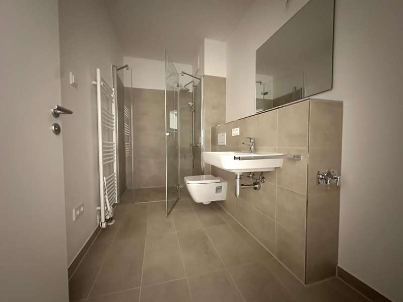 **Erstbezug** Schöne 2-Raum-Wohnung mit Balkon in Dresden-Friedrichstadt - Photo 2
