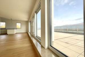 Neuwertiges Penthouse mit atemberaubenden Panoramablick... 
mit dem Aufzug in Ihr Zuhause – Die vollständige Adresse der Immobilie erhältst du vom Anbieter., 55130 Laubenheim, Mainz – Vorschaubild 2