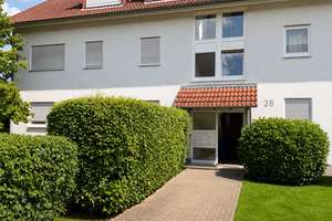 Erstbezug nach Sanierung: Möblierte 2,5-Zimmer-DG-Wohnung mit Einbauküche in Karlsruhe-Neureut