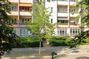 Denkmalgeschützter wunderschöner Altbau | 122m2 | 4 Zimmer | 2 Bäder | 2 Südbalkone | Volksparkblick – Die vollständige Adresse der Immobilie erhältst du vom Anbieter., 10715 Wilmersdorf, Berlin – Vorschaubild 19