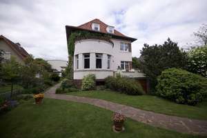Elegant & Exklusiv – Stilvolle Villa mit Traumgarten in bester Lage Halberstadts! – Die vollständige Adresse der Immobilie erhältst du vom Anbieter., 38820 Halberstadt – Vorschaubild 2