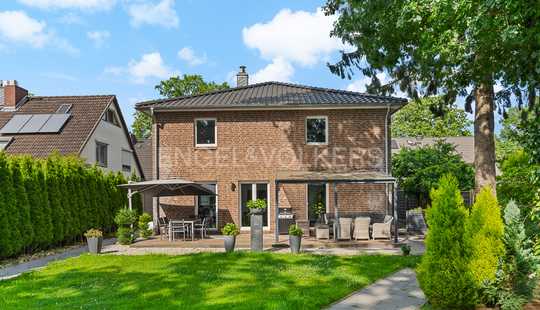 Bild von Stadtvilla mit Herz und Stil in begehrter Lage von Poppenbüttel