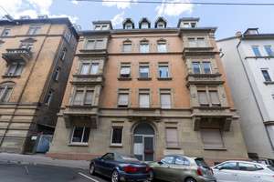 Charmante Jugendstilwohnung mit Balkon und Tageslichtbad - Urbanstraße