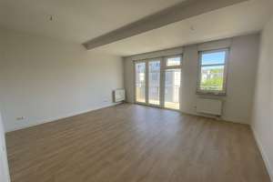 Erfurt* Karree am Südpark*renovierte 3 Zi.-Whg. *Balkon* sep. Küche* Wannenbad – Otto-Knöpfer-Strasse 6, 99096 Daberstedt, Erfurt – Vorschaubild 1