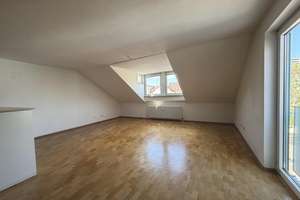 4915 - Nähe Mühlburger Tor! 4-Zimmer-Maisonettewohnung mit Balkon und TG-Stellplatz! – Die vollständige Adresse der Immobilie erhältst du vom Anbieter., 76133 Weststadt, Karlsruhe – Vorschaubild 3