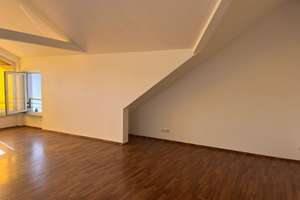 Aufzug! Lichtdurchflutete Dachgeschosswohnung mit Balkon und Fußbodenheizung; zentral jedoch ruhig – Bleichstr. 17, 42651 Solingen-Mitte, Solingen – Vorschaubild 5