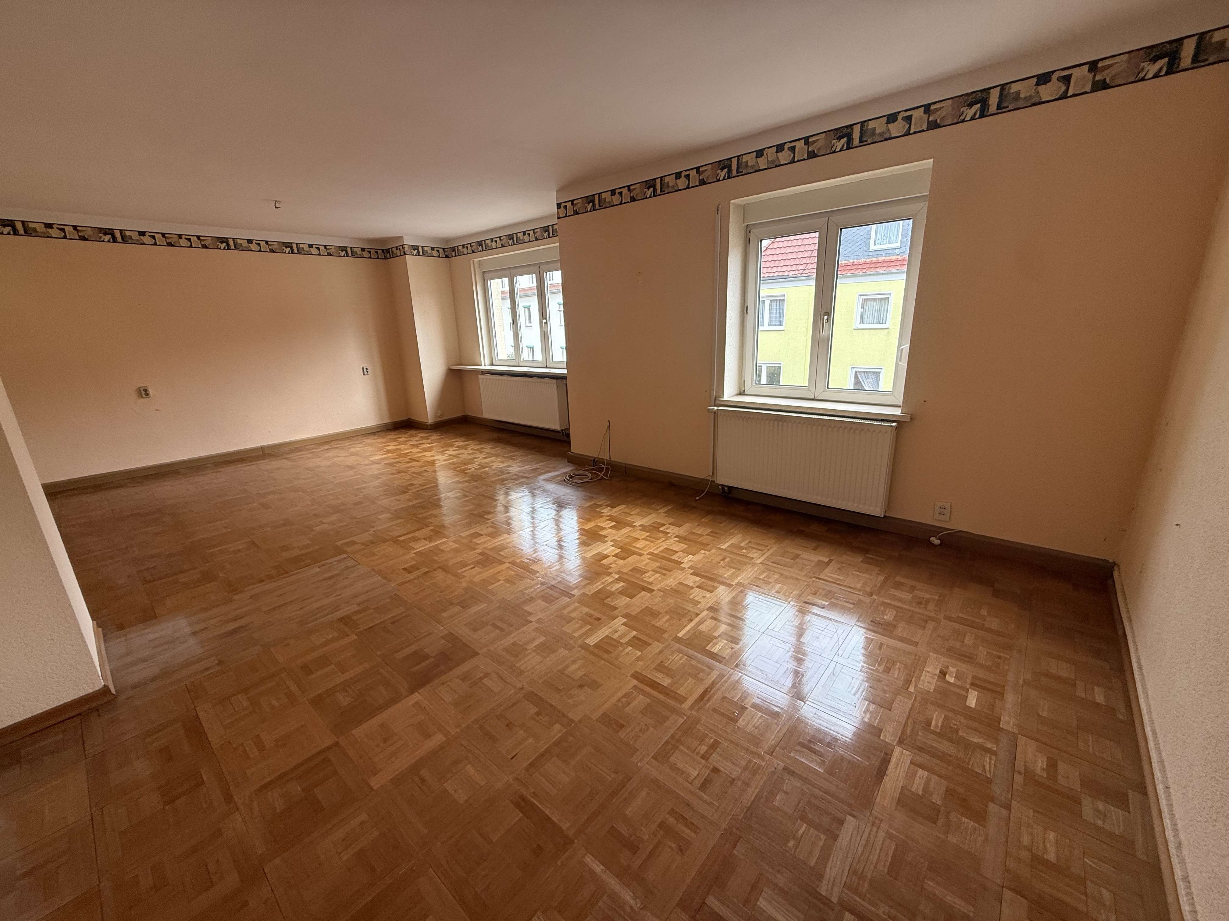 Immobilie in Sömmerda - genügend Platz in großer Doppelhaushälfte mit Garage für Familie & HomeOffice - Bild 6