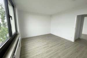 Willkommen in Ihrer frisch modernisierten Familien-Wohnung mit Balkon-Weitblick, Wannenbad, Gäste-WC – Friedensstraße 114a, 51145 Urbach, Köln – Vorschaubild 18