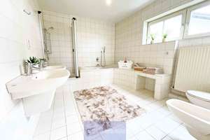 SÜDÖSTLICHER STADTRAND MÜNCHEN - MONDÄNE DOPPELHAUSHÄLFTE MIT PLATZ - WEITBLICK UND MÖGLICHKEITEN – Die vollständige Adresse der Immobilie erhältst du vom Anbieter., 85662 Hohenbrunn – Vorschaubild 30