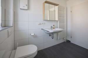 Moderne 2-ZKB-Wohnung mit Aufzug, Balkon und Stellplatz in ruhiger Lage von Koblenz-Metternich – Die vollständige Adresse der Immobilie erhältst du vom Anbieter., 56072 Metternich, Koblenz – Vorschaubild 11