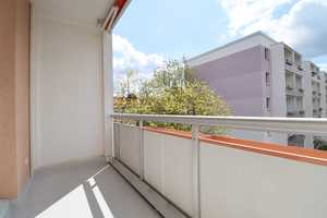 2 Raumwohnung mit Süd-Balkon – Irkutsker Straße 279, 9119 Chemnitz – Vorschaubild 1