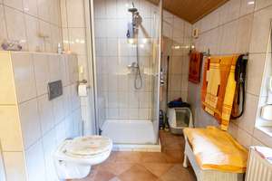 *** DEICHSHAUSEN - 2006 KERNSANIERT - FARBENFROHER GARTEN und FAMILIENFREUNDLICHE LAGE *** – 27809 Lemwerder – Vorschaubild 7