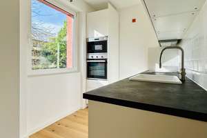 Lichtdurchflutete Wohnung mit außergewöhnlich großem Grundstücksanteil und parkähnlichem Blick – Storkower Straße 68, 10409 Prenzlauer Berg, Berlin – Vorschaubild 19
