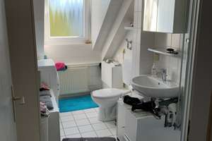 Wohnen über den Dächern der List: 3-Zimmer-Dachgeschosswohnung mit Dachloggia – Cranachstr. 00, 30177 List, Hannover – Vorschaubild 11
