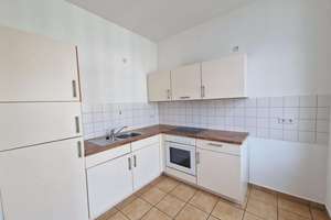 Helle 1,5-Zimmer-Wohnung mit Einbauküche & Stellplatz in ruhiger Lage am Mariannenpark