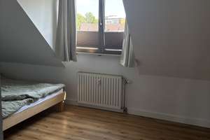 Helle Galerie-Maisonette-Wohnung im beliebten Gerresheim mit Balkon und zwei Bädern – 40625 Gerresheim, Düsseldorf – Vorschaubild 15