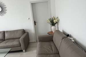 **Stilvolle 3-Zimmer Wohnung mit Balkon in Augsburg-Oberhausen** – Die vollständige Adresse der Immobilie erhältst du vom Anbieter., 86154 Oberhausen-Süd, Augsburg – Vorschaubild 4