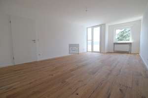 Hochwertig kernsanierte Eigentumswohnung mit Aufzug, Einbauküche und Balkon ins Grüne - mit TG-Platz – 90765 Ronhof, Kronach, Fürth – Vorschaubild 3