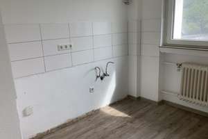 Schöne 4-Zimmer-Wohnung mit großem Balkon! – In der Dodesheide 138, 49088 Dodesheide, Osnabrück – Vorschaubild 4