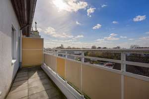 3 Zimmer mit Weitblick und Stellplatz in Niehl am Rhein, bezugsfrei – Die vollständige Adresse der Immobilie erhältst du vom Anbieter., 50735 Niehl, Köln – Vorschaubild 3