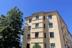 Provisionsfrei! Neu renoviert! Sofort Bezugsfrei ! Schickes 1 Zi.-Apartment mit Balkon für Singles !