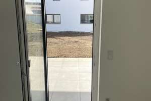 Wohntraum auf höchstem Niveau in Aalen-Fachsenfeld: Neubau moderne Doppelhaushälfte mit Garten – Richthofenstrasse 10/2, 73434 Fachsenfeld, Aalen – Vorschaubild 28