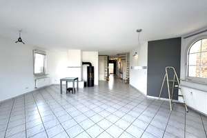 60437 Frankfurt (Nieder-Erlenbach), Maisonette Wohnung, Wfl. ca.130m²,4Zi,EBK,2Bä, 2 Balk, Stellpl. – Die vollständige Adresse der Immobilie erhältst du vom Anbieter., 60437 Nieder-Erlenbach, Frankfurt am Main – Vorschaubild 2