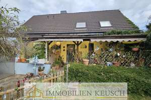 Preis deutlich reduziert ! 2 Fam.-Haus in zentraler Lage mit Garage + Stellplätze - 2 Eingänge – Die vollständige Adresse der Immobilie erhältst du vom Anbieter., 27321 Thedinghausen – Vorschaubild 2