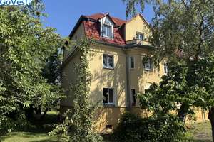 PROVISIONSFREI & BEZUGSFREI: Licht-2-Zimmer-Wohnung mit Balkon ins Grüne – Nah am Wasser & Altstadt