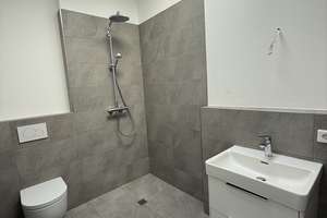 ERSTBEZUG: Exklusive 2-Zimmer Dachgeschosswohnung mit hochwertiger Einbauküche & Balkon in Mailing – Brunellenstraße 6-8, 85055 Mailing, Ingolstadt – Vorschaubild 16