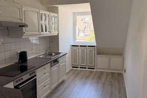 Exklusives Wohnen am Toelleturm - Charmante Dreizimmer-Dachgeschosswohnung mit EBK und Stellplatz – Obere Lichtenplatzer Str. 237, 42287 Barmen, Wuppertal – Vorschaubild 9